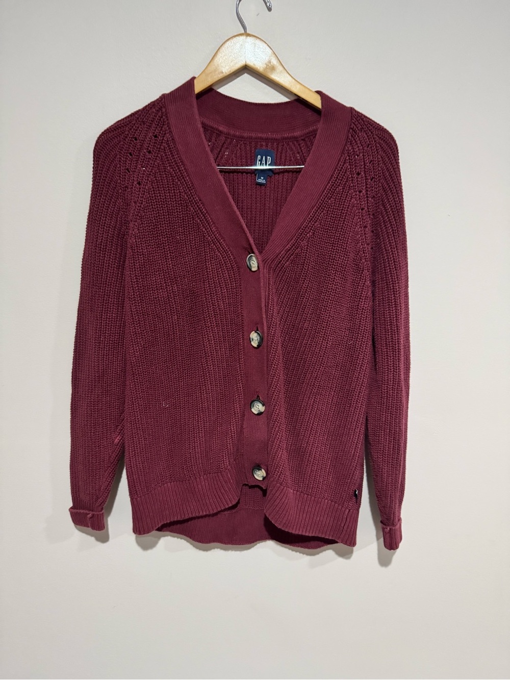 GAP Chunky Knit Relaxed Fit Button Front Cardigan Sweater Burgundy Preppy Med